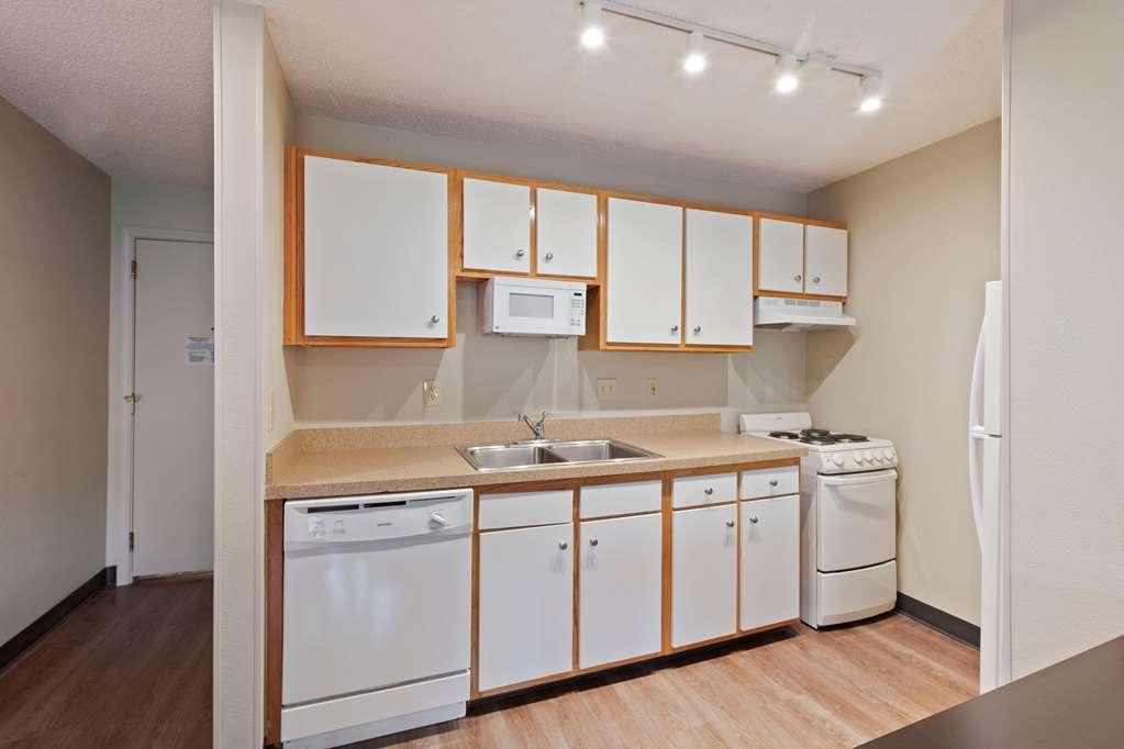 Extended Stay America Select Suites - Charlotte - University Place - E Mccullough Dr Zimmer foto