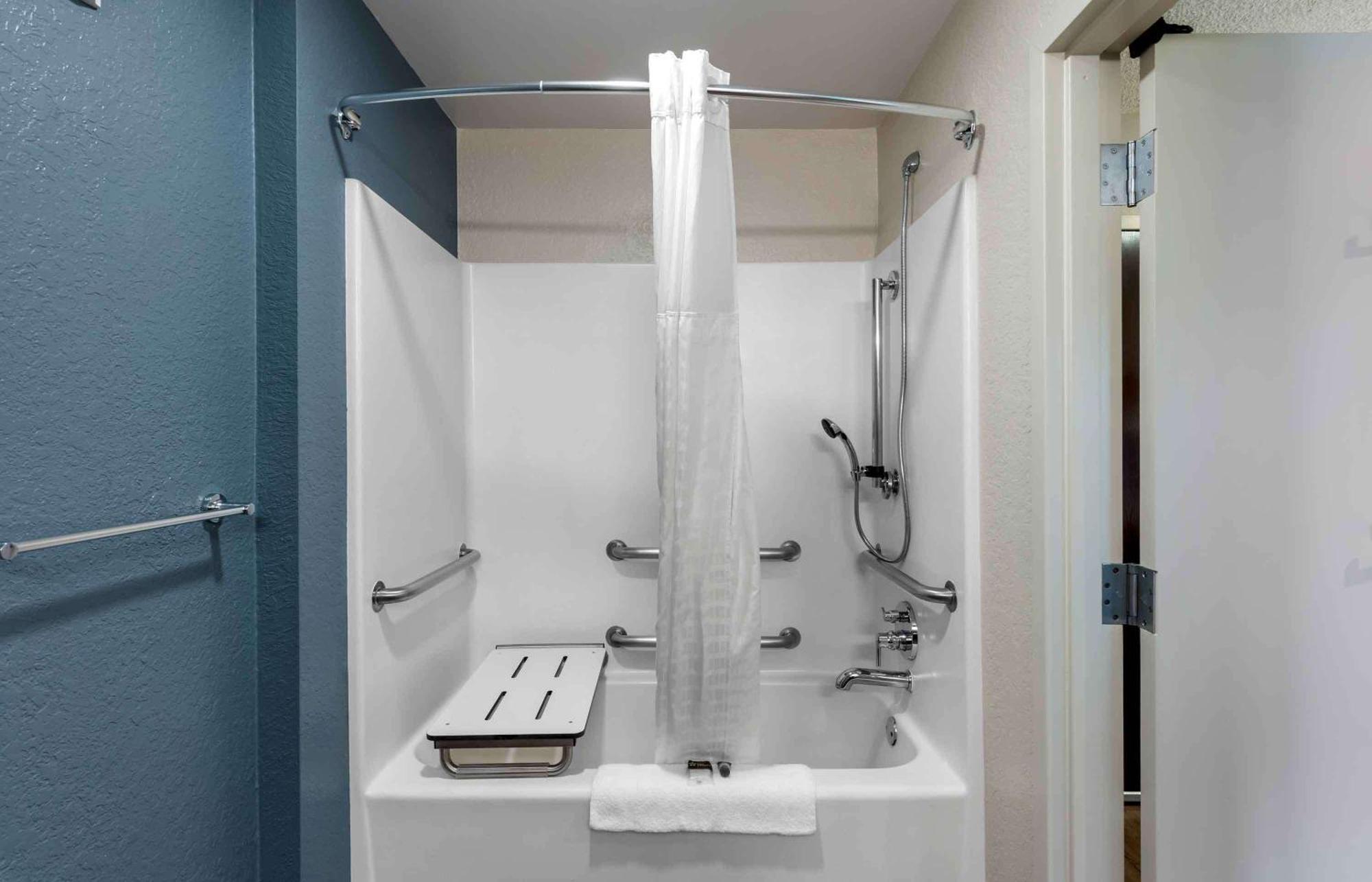 Extended Stay America Select Suites - Charlotte - University Place - E Mccullough Dr Exterior foto